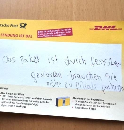 DHL-Meme-Paket-durchs-Fenster-geworfen