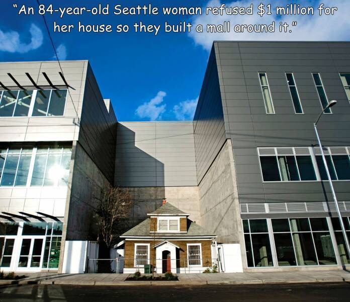Seattle-Woman-House-Mall